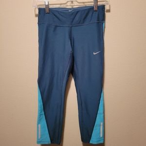 Nike women's crop tights size XS